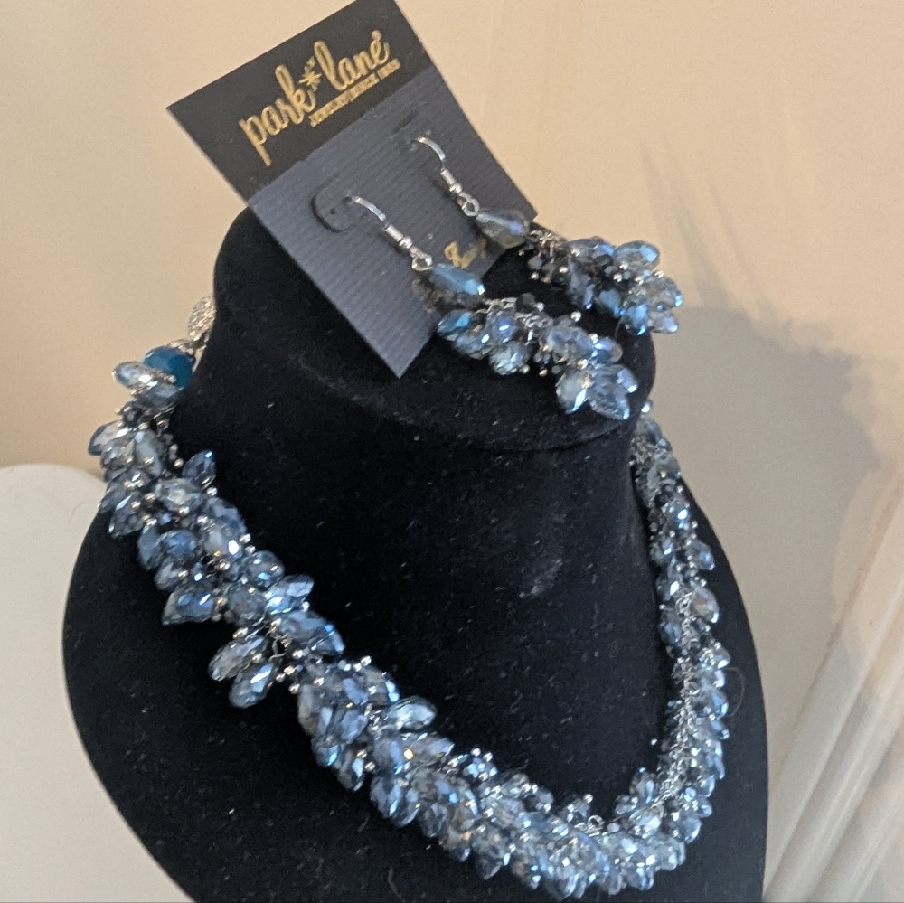 Park Lane 'Glacier'  Blue Beaded Jewelry Set - Picture 4 of 5